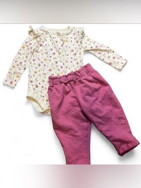 Garanimals Cream Floral Ribbed Bodysuit with Deep Pink Joggers